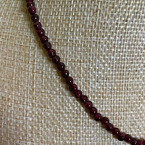 Elegant Natural Garnet Necklace - Picture 3 of 7